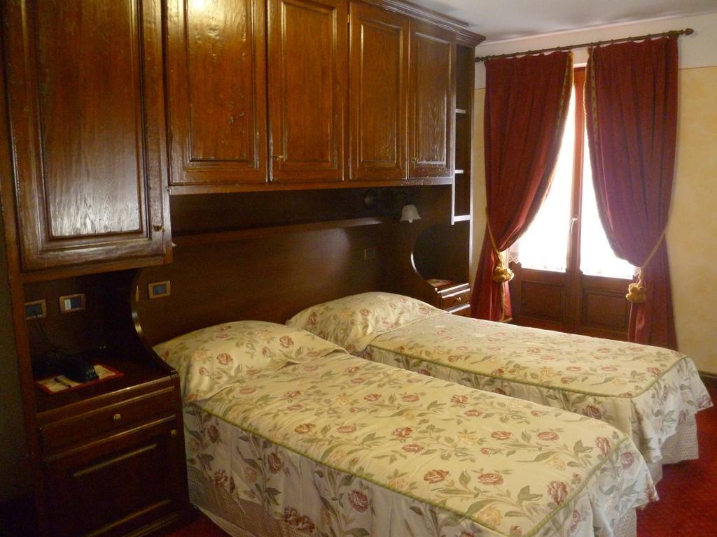 Hotel L' Aiglon Champoluc Room photo